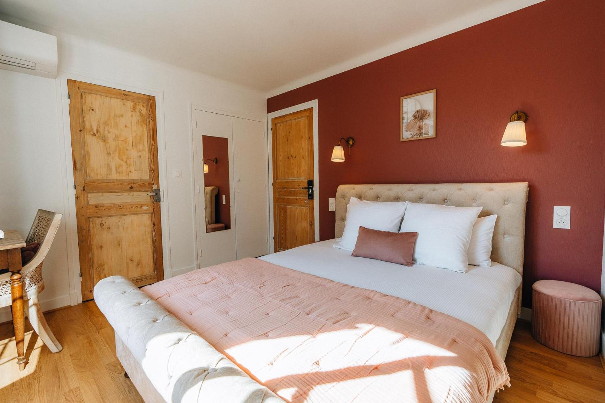 Hotel L'Abbaye แซงต์-ซีเพรียง ภายนอก รูปภาพ